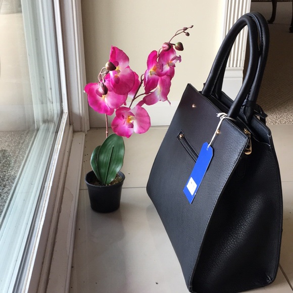 ✨GLAM BLACK TOTE✨ - Picture 5 of 8